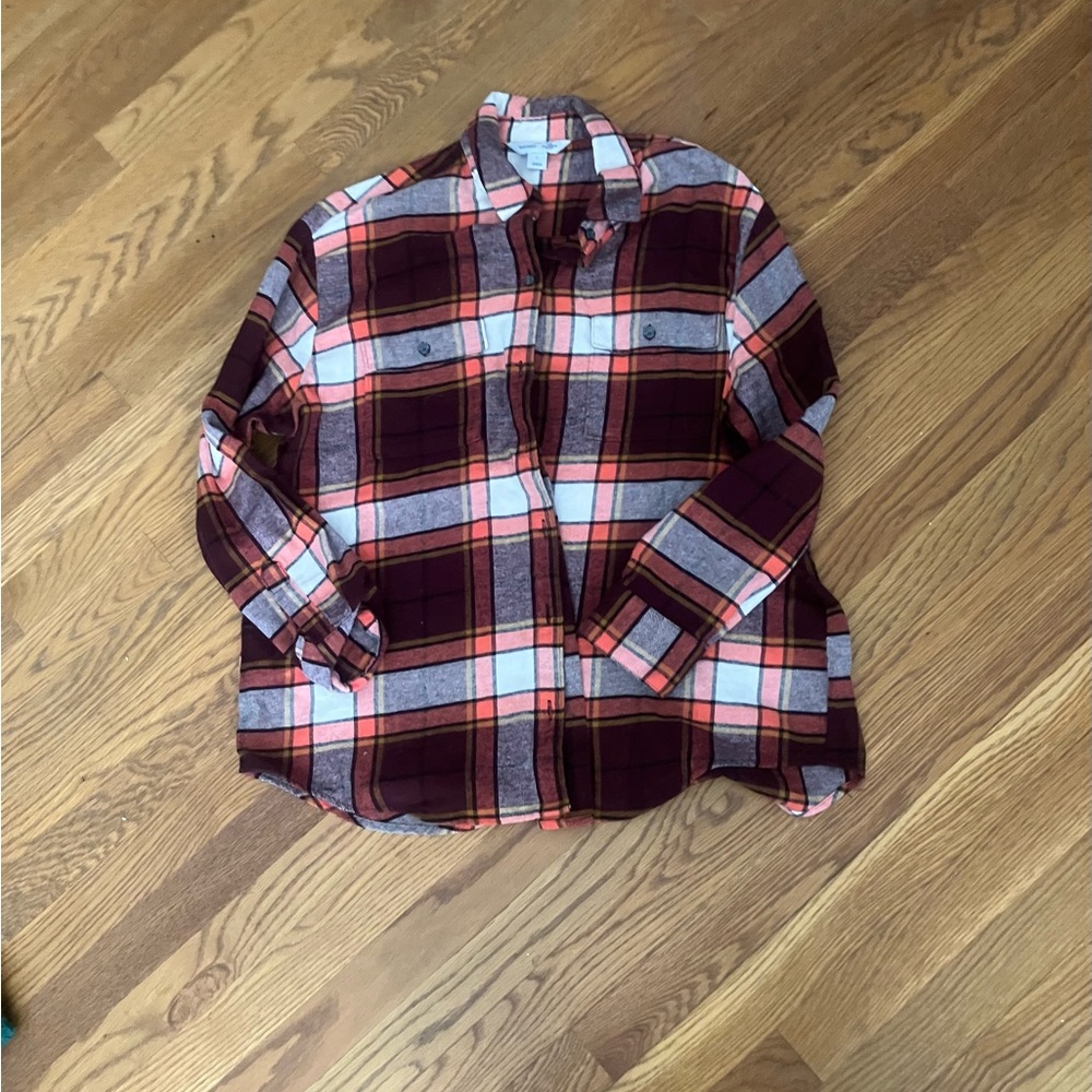 Old Navy plaid button up boyfriend flannel